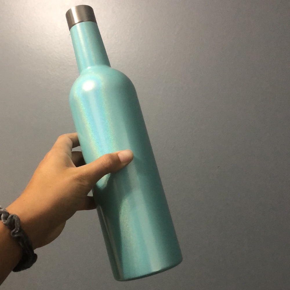 BRUMATE 25 oz Winesulator Bottle in Glittery Peacock Blue
